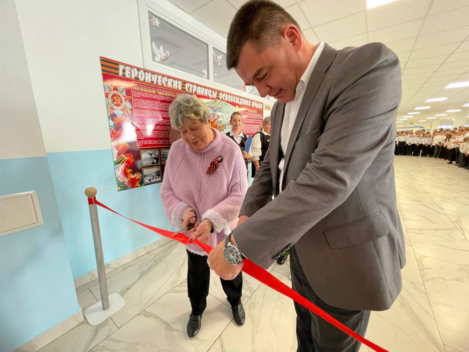 Первый заместитель главы администрации Бахчисарайского района Энвер Аблаев принял участие в торжественном открытии историко-этнографического музея «Наследие поколений» МБОУ «Маловидненская средняя общеобразовательная школа... Первый заместитель главы администрации Бахчисарайского района Энвер Аблаев принял участие в торжественном открытии историко-этнографического музея «Наследие поколений» МБОУ «Маловидненская средняя общеобразовательная школа...