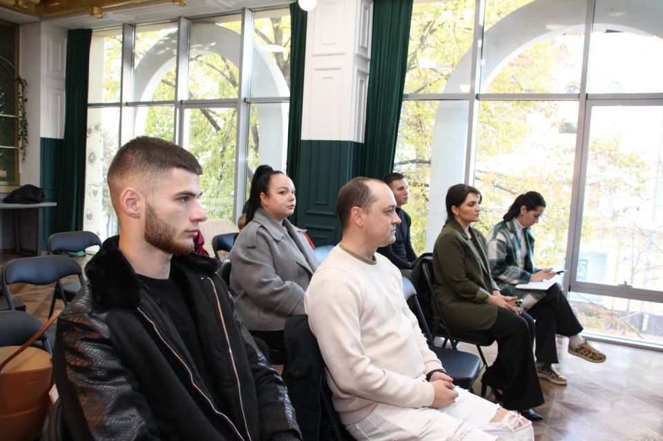 В Общественной палате Крыма назначили руководство Молодёжного экспертно-консультативного совета В Общественной палате Крыма назначили руководство Молодёжного экспертно-консультативного совета