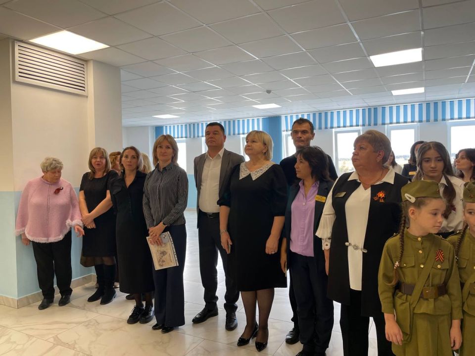 Первый заместитель главы администрации Бахчисарайского района Энвер Аблаев принял участие в торжественном открытии историко-этнографического музея «Наследие поколений» МБОУ «Маловидненская средняя общеобразовательная школа... Первый заместитель главы администрации Бахчисарайского района Энвер Аблаев принял участие в торжественном открытии историко-этнографического музея «Наследие поколений» МБОУ «Маловидненская средняя общеобразовательная школа...