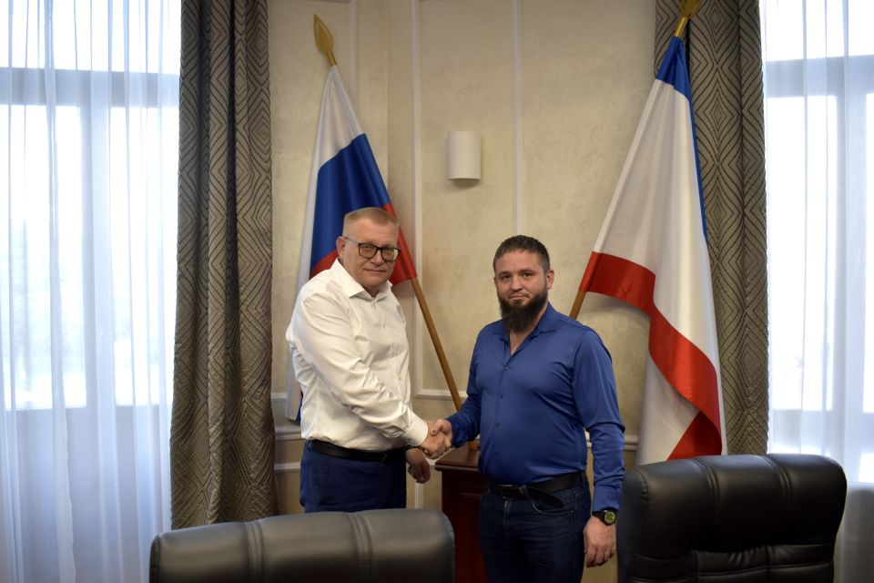 В Министерстве строительства и архитектуры Республики Крым началась стажировка участника региональной кадровой программы «Герои Крыма»