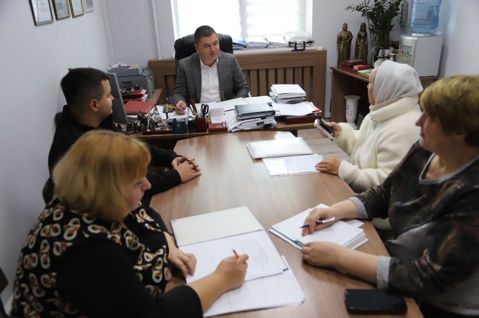 Первый заместитель главы администрации Бахчисарайского района Энвер Аблаев с коллегами провел прием граждан Первый заместитель главы администрации Бахчисарайского района Энвер Аблаев с коллегами провел прием граждан