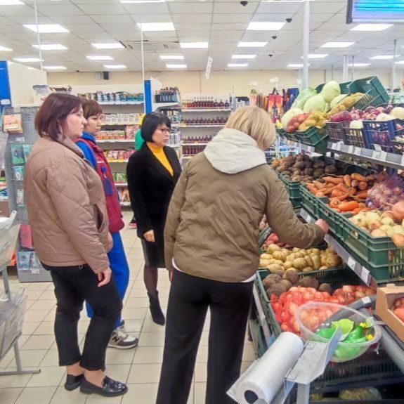 Заместитель министра промышленности и торговли Республики Крым Ирина Фролова обсудила вопросы развития промышленного потенциала региона с заместителем главы - начальником финансового управления администрации города Джанкоя... Заместитель министра промышленности и торговли Республики Крым Ирина Фролова обсудила вопросы развития промышленного потенциала региона с заместителем главы - начальником финансового управления администрации города Джанкоя...