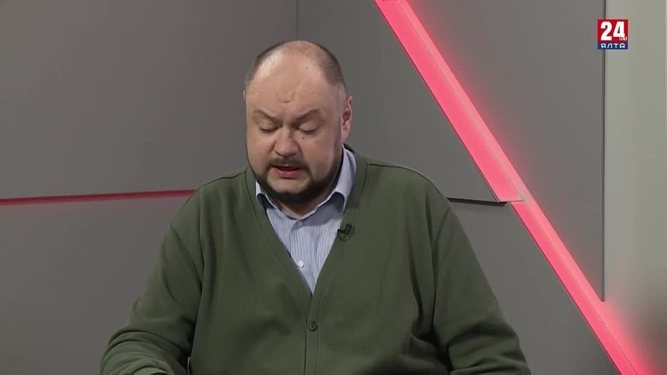 В Ялте к административной ответственности часто привлекают несовершеннолетних мопедистов, катающихся без водительских удостоверений, и их родителей