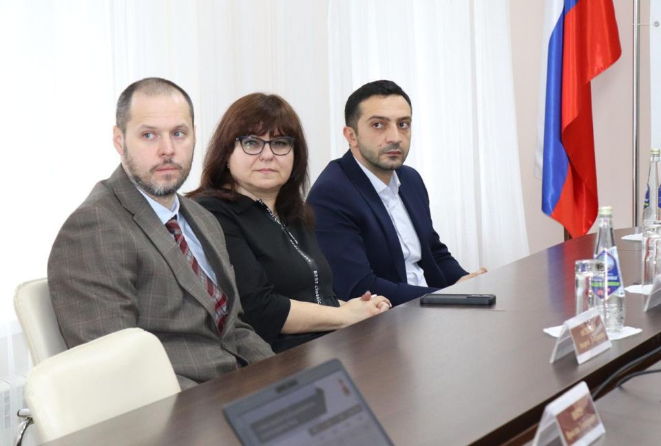 Представители Министерства юстиции Республики Крым приняли участие во встрече с коллегами из Республики Татарстан, посвященной развитию системы оказания бесплатной юридической помощи гражданам