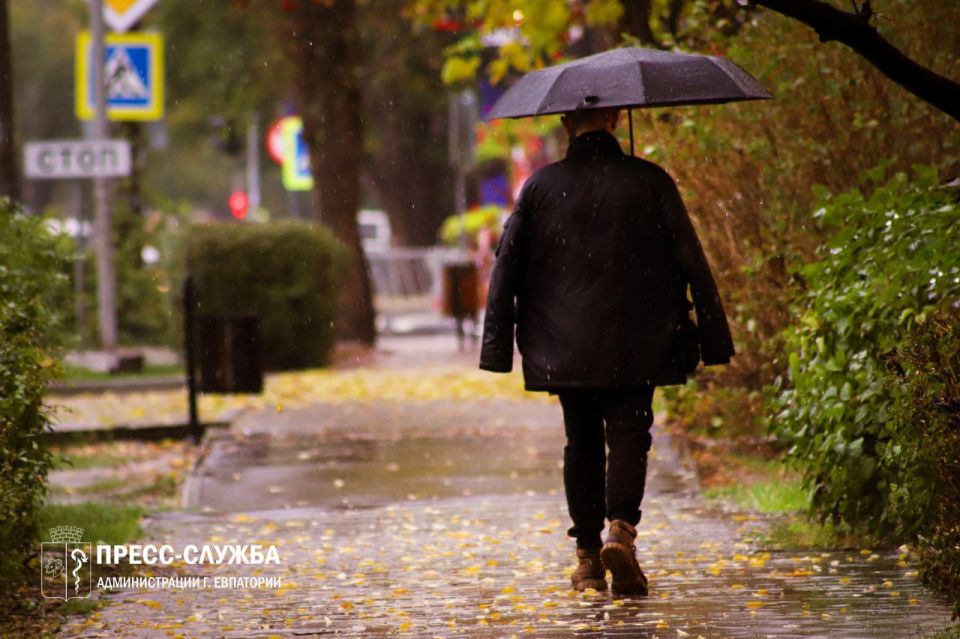 В Крыму из-за дождей и сильного ветра объявлено штормовое предупреждение