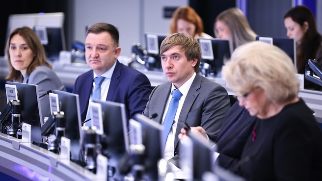 Дмитрий Чернышенко: В 2025 году увеличилось количество мест отдыха для детей – дополнительно ребят принимали более 400 детских лагерей Дмитрий Чернышенко: В 2025 году увеличилось количество мест отдыха для детей – дополнительно ребят принимали более 400 детских лагерей