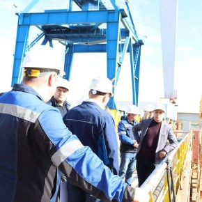 Анушаван Агаджанян: Принял участие в выездном заседании Комитета Госсовета по промышленности, торговле и предпринимательству в Керчи