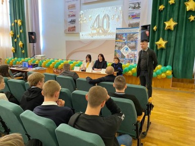 Заместитель министра промышленности и торговли Республики Крым Ирина Фролова с рабочим визитом посетила город Евпаторию, где провела ряд мероприятий, направленных на развитие промышленного потенциала региона и популяризацию...