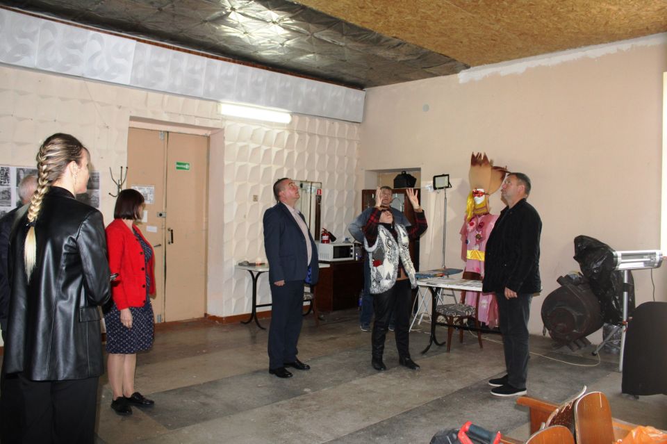 Игорь Крутьков: В рамках приема граждан, проведенного помощником председателя Государственного совета Республики Крым В. А. Константинова Николаем Черевковым, был рассмотрен вопрос, касающийся деятельности Дома культуры села...