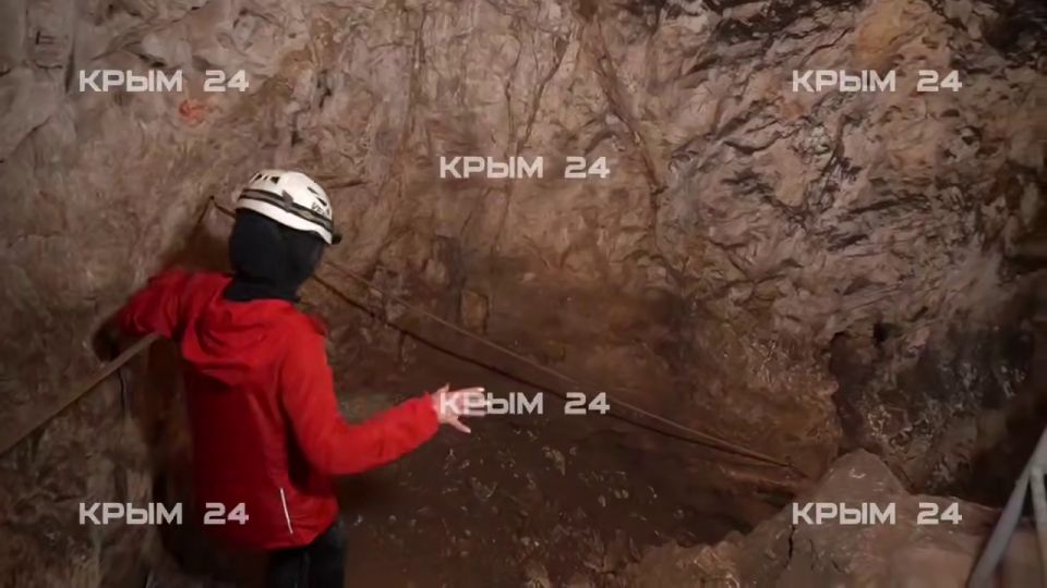 Молодые спелеологи со всей России изучают крымские пещеры