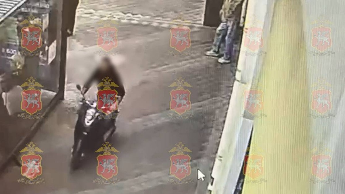 Крымчанину грозит срок за угон оставленного без присмотра ретро-скутера
