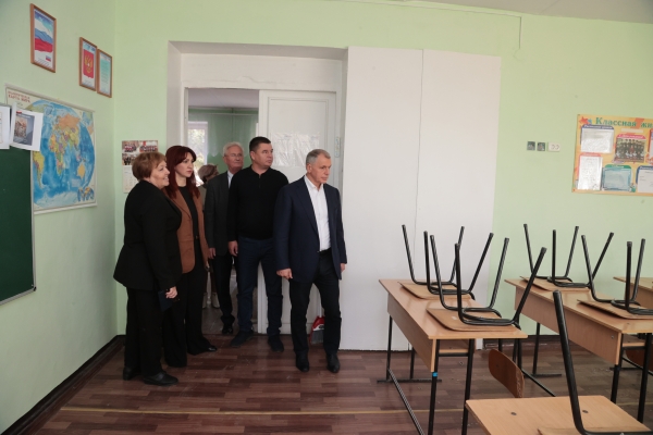 Владимир Константинов побывал в Бахчисарайском районе Владимир Константинов побывал в Бахчисарайском районе
