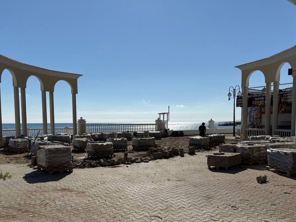 Набережная в Евпатории обретёт новый облик к старту следующего курортного сезона