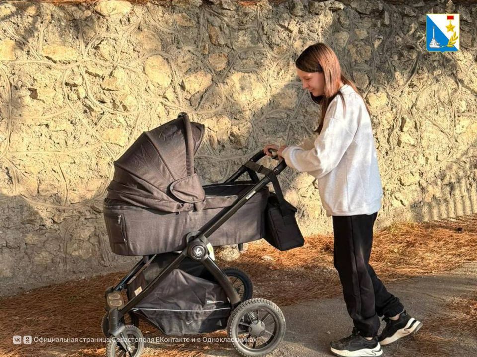Поддерживаем семьи. Молодая мама Виктория, оказавшаяся в трудной ситуации, пользуется услугами «Социальной няни» и прокатом предметов для новорожденных