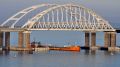 Утром в субботу у Крымского моста образовалась пробка