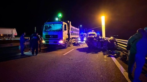 В Крыму семья из трех человек погибла в ДТП с грузовиком