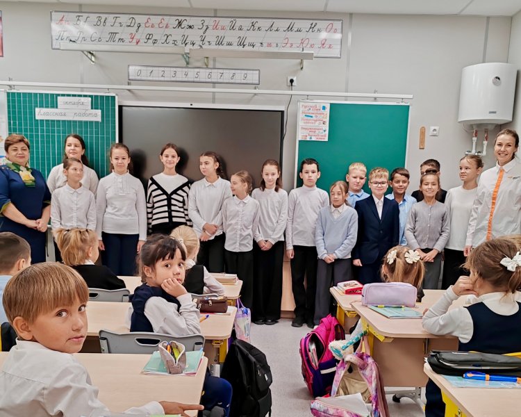 В Международный день школьных библиотек в школах и колледжах Севастополя прошли тематические мероприятия В Международный день школьных библиотек в школах и колледжах Севастополя прошли тематические мероприятия