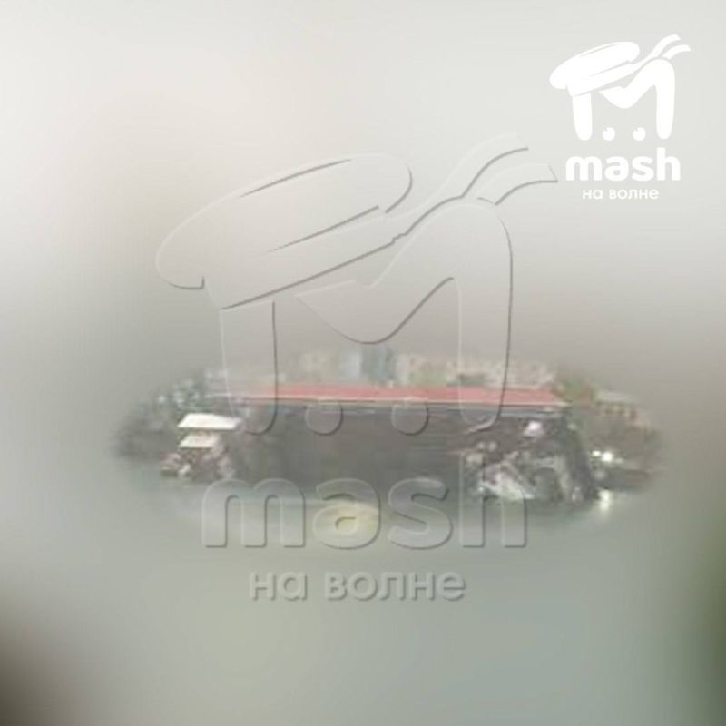 Плавкран, предварительно, перевернулся в Южной бухте Севастополя