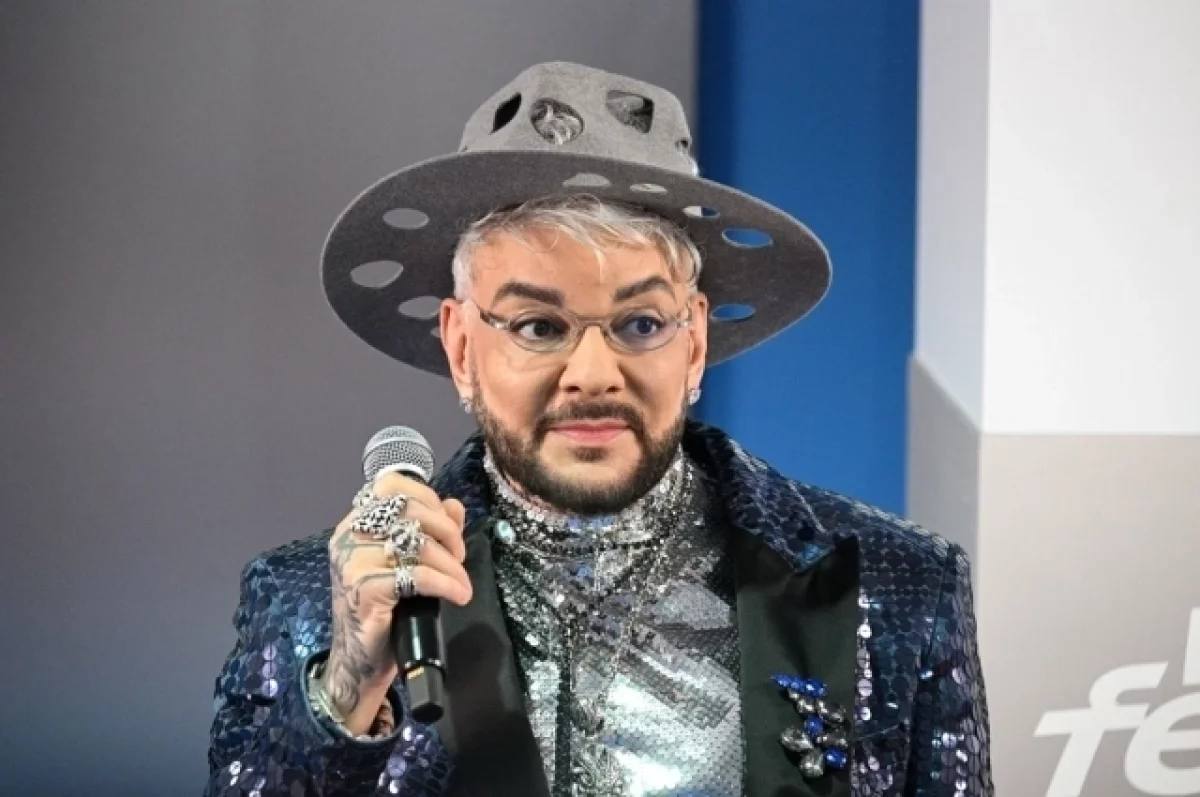 СБУ заочно предъявила обвинение Киркорову из-за выступлений в Крыму и ДНР