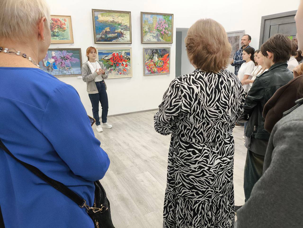Александр Юрьев: В Доме молодёжи проходит художественная выставка «Учитель и ученик» Александр Юрьев: В Доме молодёжи проходит художественная выставка «Учитель и ученик»