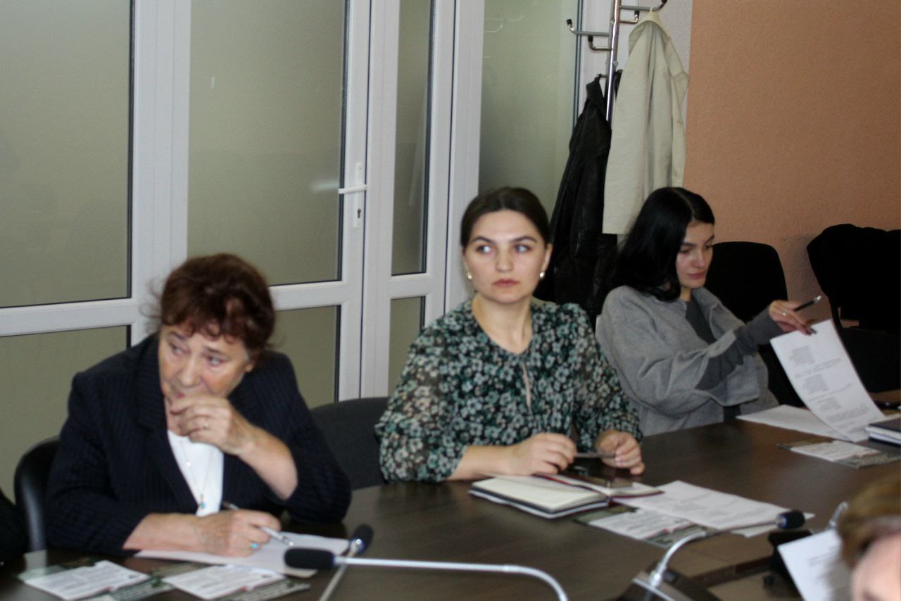 В Государственном комитете по делам межнациональных отношений Республики Крым состоялось рабочее совещание с руководителями и членами национально-культурных объединений В Государственном комитете по делам межнациональных отношений Республики Крым состоялось рабочее совещание с руководителями и членами национально-культурных объединений