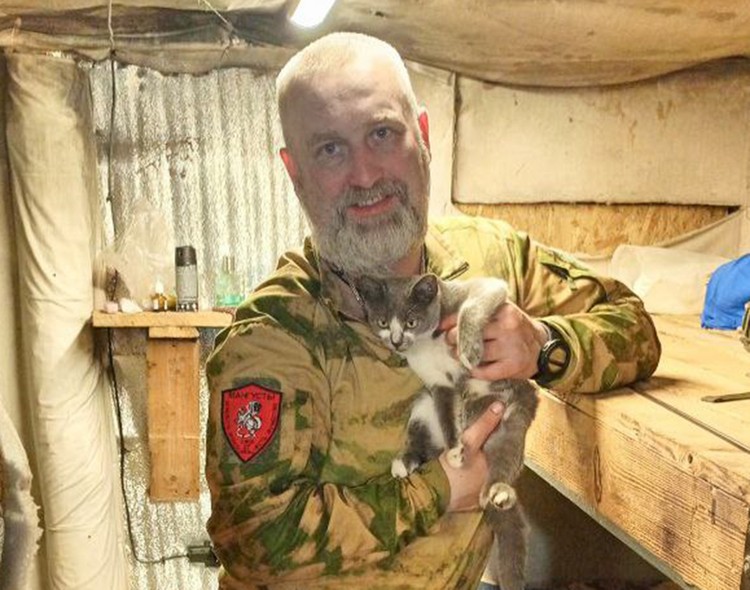 Горел после ударов «Хаймарсов», спасал командира и посадил грядку лука прямо на передовой: история «Висмута» - простого российского героя Горел после ударов «Хаймарсов», спасал командира и посадил грядку лука прямо на передовой: история «Висмута» - простого российского героя