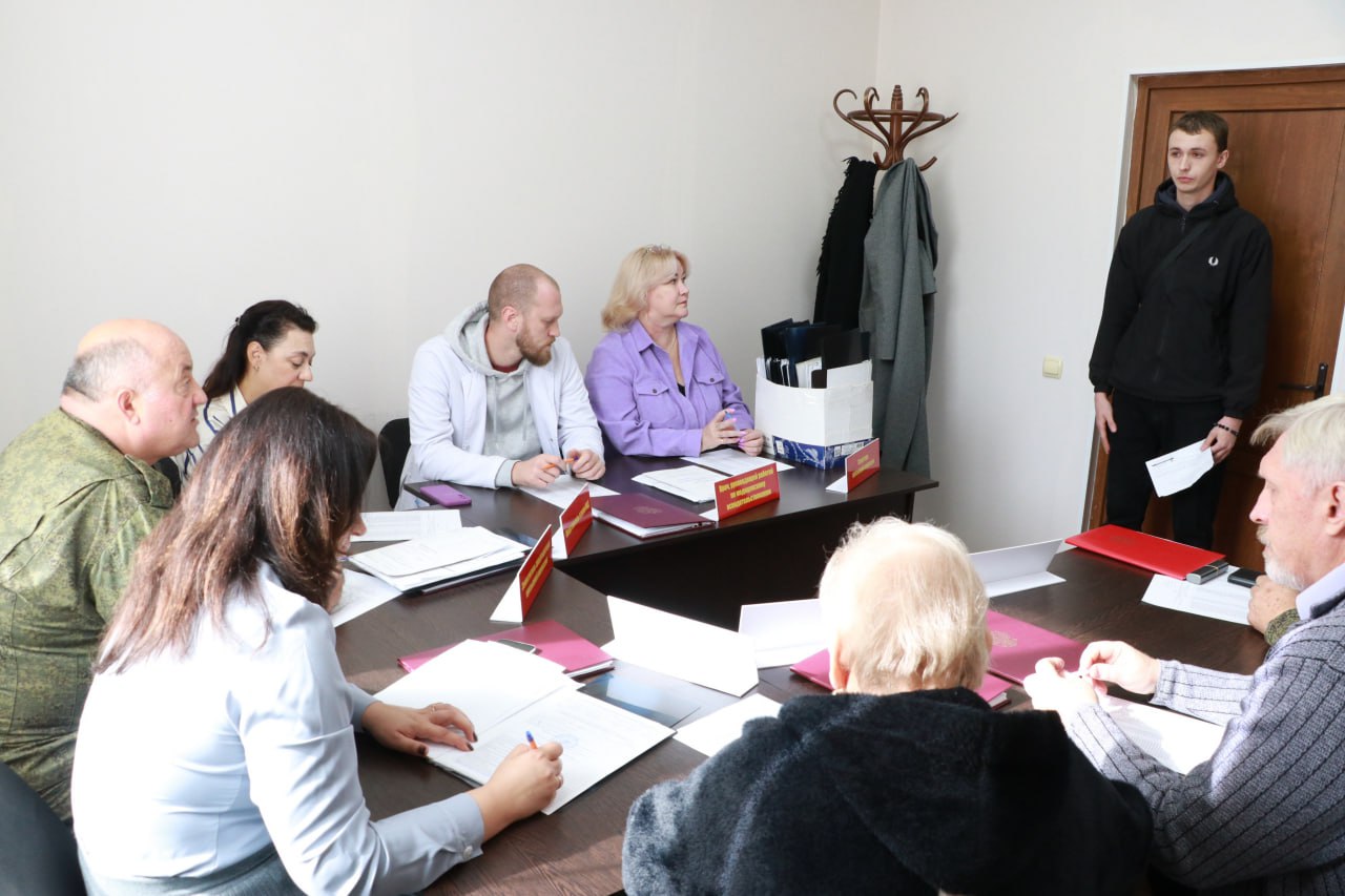 В Феодосийском округе проходит осенний призыв в армию