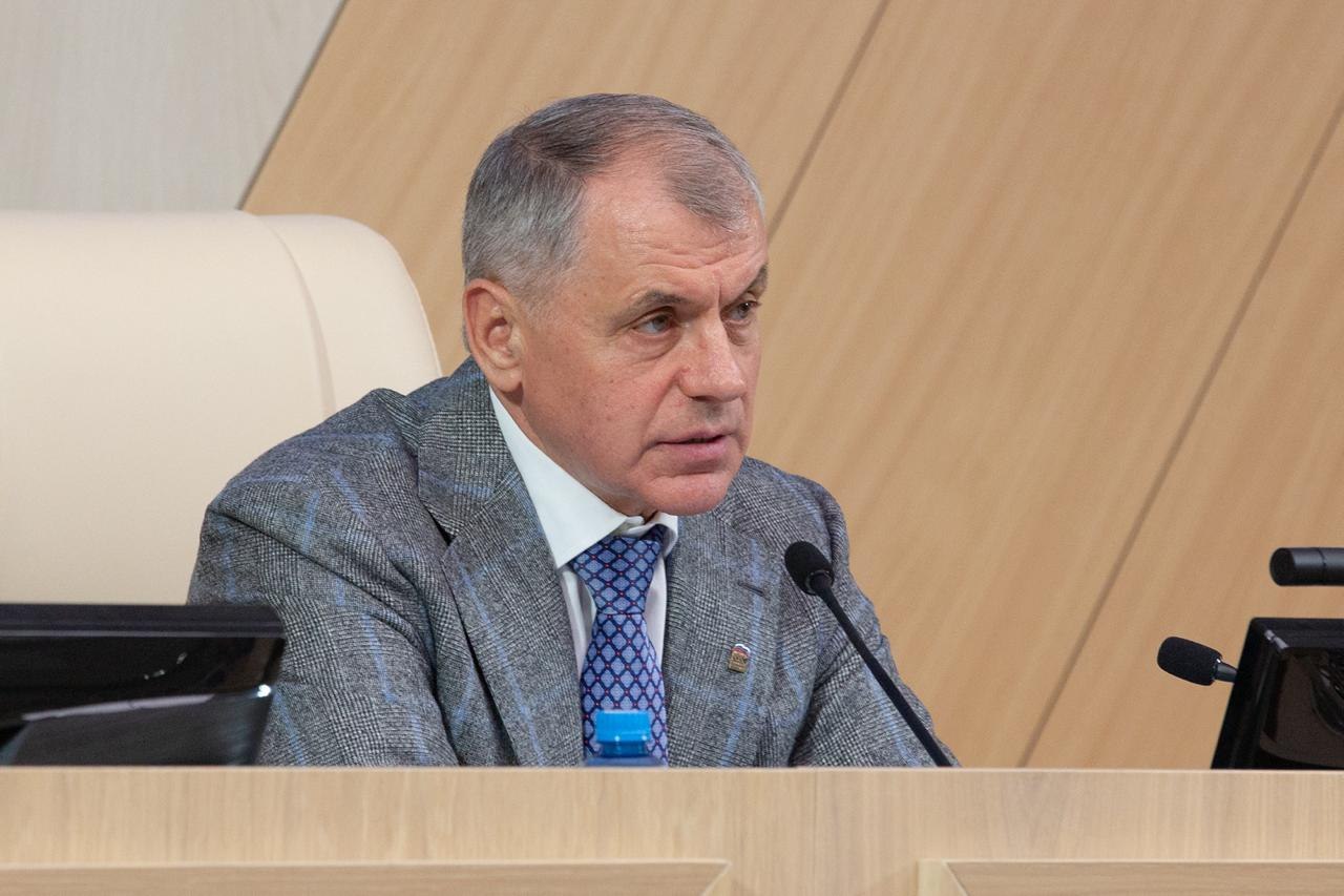 Владимир Константинов: На заседании Государственного Совета РК в первом чтении приняли законопроект, устанавливающий административную ответственность за размещение в СМИ, мессенджерах и соцсетях фото и видео, географических...