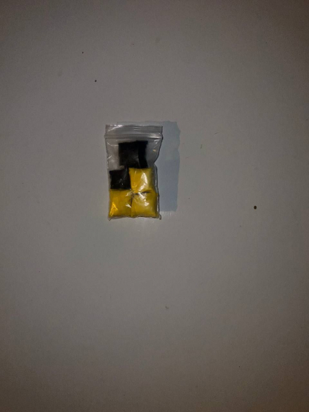 В Симферополе полицейские предотвратили сбыт крупной партии наркотических веществ