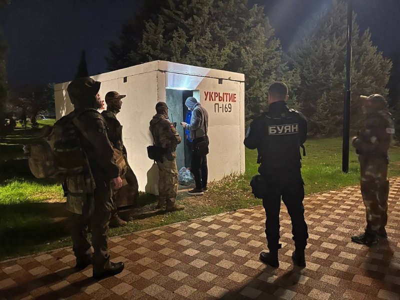 В Севастополе проверили более 55 мест отдыха молодежи в рамках борьбы с наркоторговлей В Севастополе проверили более 55 мест отдыха молодежи в рамках борьбы с наркоторговлей