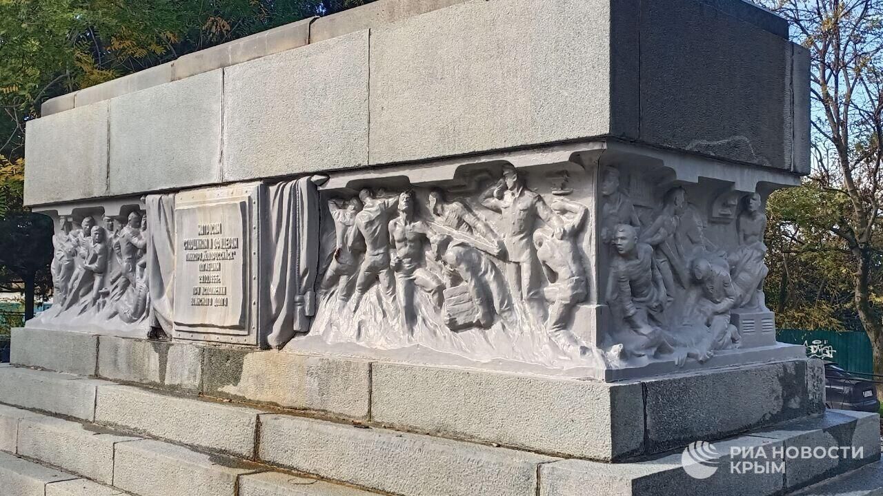 История линкора "Новороссийск". Хроника гибели История линкора "Новороссийск". Хроника гибели