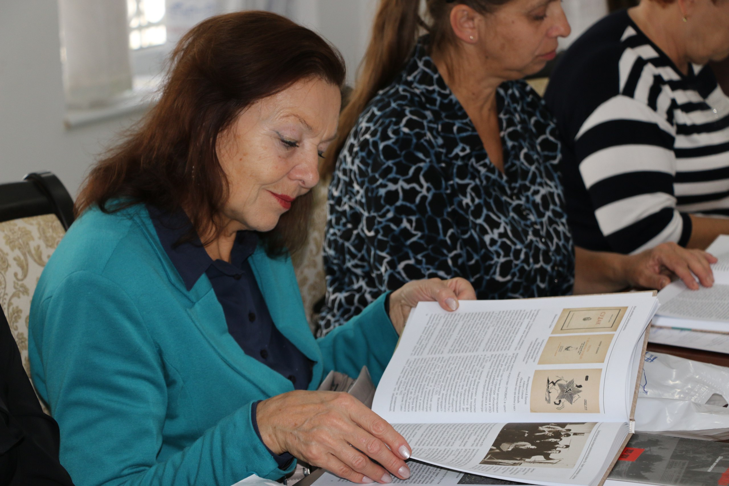 Музей-заповедник «Судакская крепость» провел ежегодную благотворительную акцию «Музей – школам и библиотекам», приуроченную к Международному дню школьных библиотек Музей-заповедник «Судакская крепость» провел ежегодную благотворительную акцию «Музей – школам и библиотекам», приуроченную к Международному дню школьных библиотек