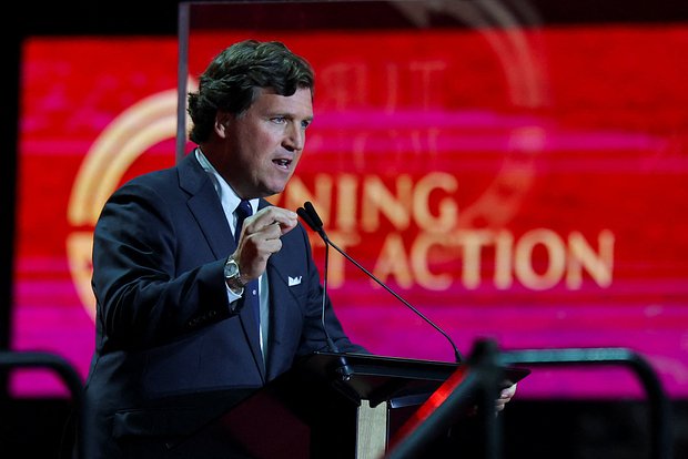 Журналист Такер Карлсон: Запад притворяется, что Крым принадлежит Украине