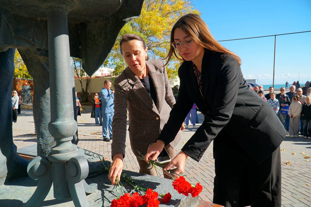 Александр Юрьев: Накануне дня рождения графа Николая Андреевича Мамуны в Евпатории прошло памятное мероприятие Александр Юрьев: Накануне дня рождения графа Николая Андреевича Мамуны в Евпатории прошло памятное мероприятие