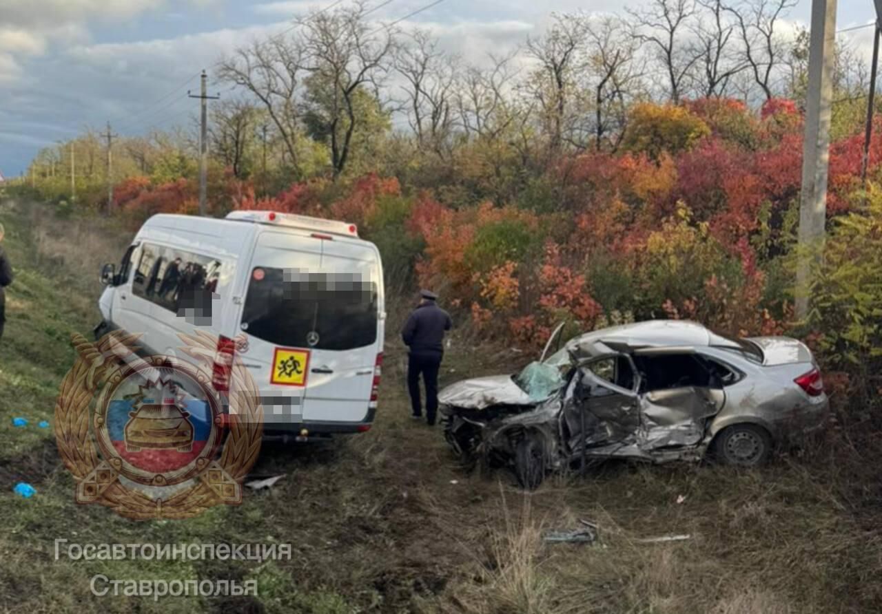 Микроавтобус с 18 детьми попал в ДТП на Ставрополье Микроавтобус с 18 детьми попал в ДТП на Ставрополье
