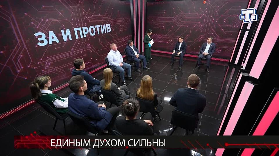 За всю историю пребывания Крыма в составе России на полуострове не было межнациональных конфликтов, отметил Руслан Якубов: