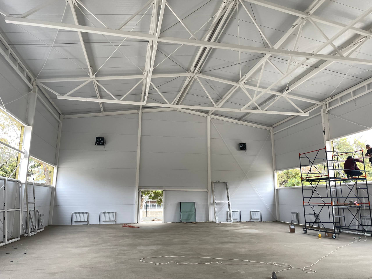 В Армянске продолжается строительство физкультурно-оздоровительного комплекса