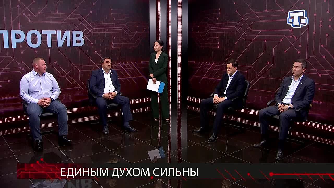 Межнациональное единство делает Крым жемчужиной в составе России, отметил Александр Комбаров: