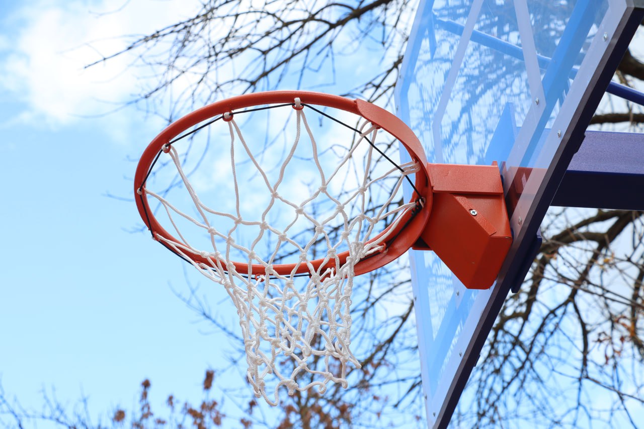 В Керчи обновляют спортивные площадки В Керчи обновляют спортивные площадки