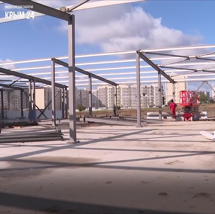 В Керчи продолжается строительство бассейна