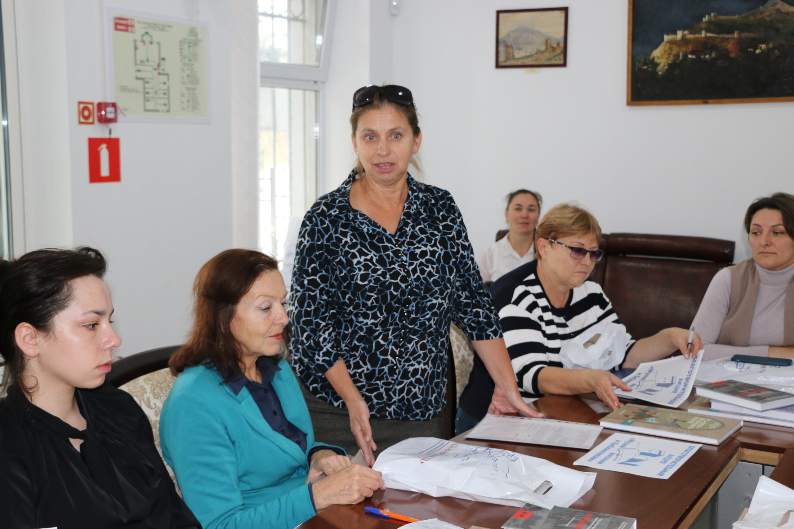 Музей-заповедник «Судакская крепость» провел ежегодную благотворительную акцию «Музей – школам и библиотекам», приуроченную к Международному дню школьных библиотек Музей-заповедник «Судакская крепость» провел ежегодную благотворительную акцию «Музей – школам и библиотекам», приуроченную к Международному дню школьных библиотек