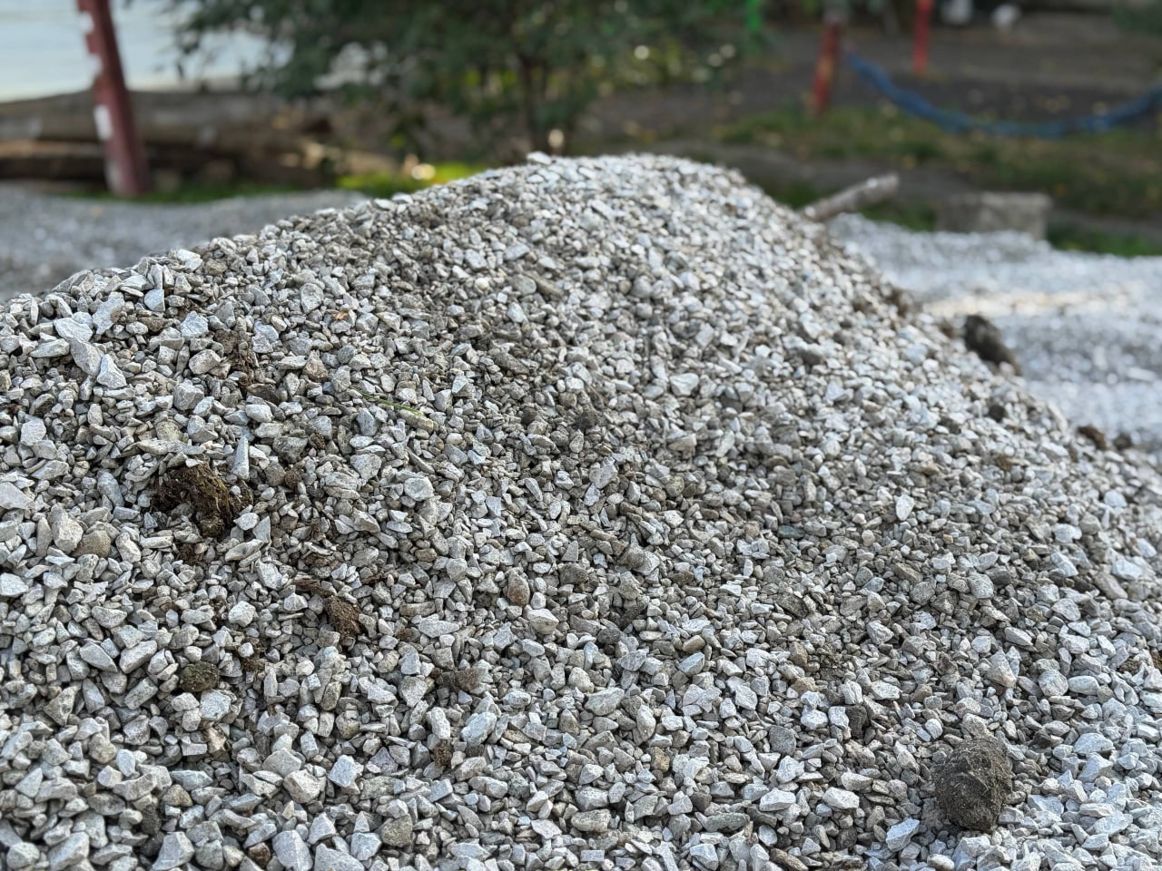 Олег Каторгин: Во дворе на ул. Свердлова, 35, 37, устанавливают детскую и спортивную площадки Олег Каторгин: Во дворе на ул. Свердлова, 35, 37, устанавливают детскую и спортивную площадки