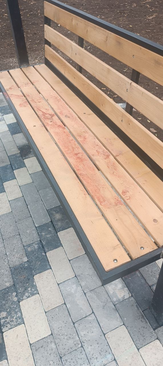 Вандалы испортили новый парк в селе Рощино в Джанкойском районе Вандалы испортили новый парк в селе Рощино в Джанкойском районе