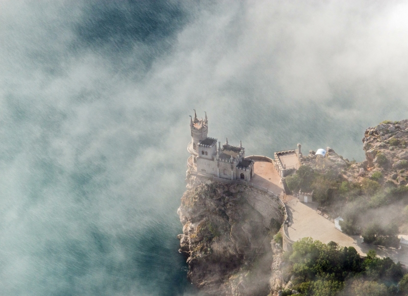 "Крым можно вычёркивать из списка курортов": Пляжи "чистят" ночью, волонтёров не пускают, съёмки запрещают - инсайдер "Крым можно вычёркивать из списка курортов": Пляжи "чистят" ночью, волонтёров не пускают, съёмки запрещают - инсайдер