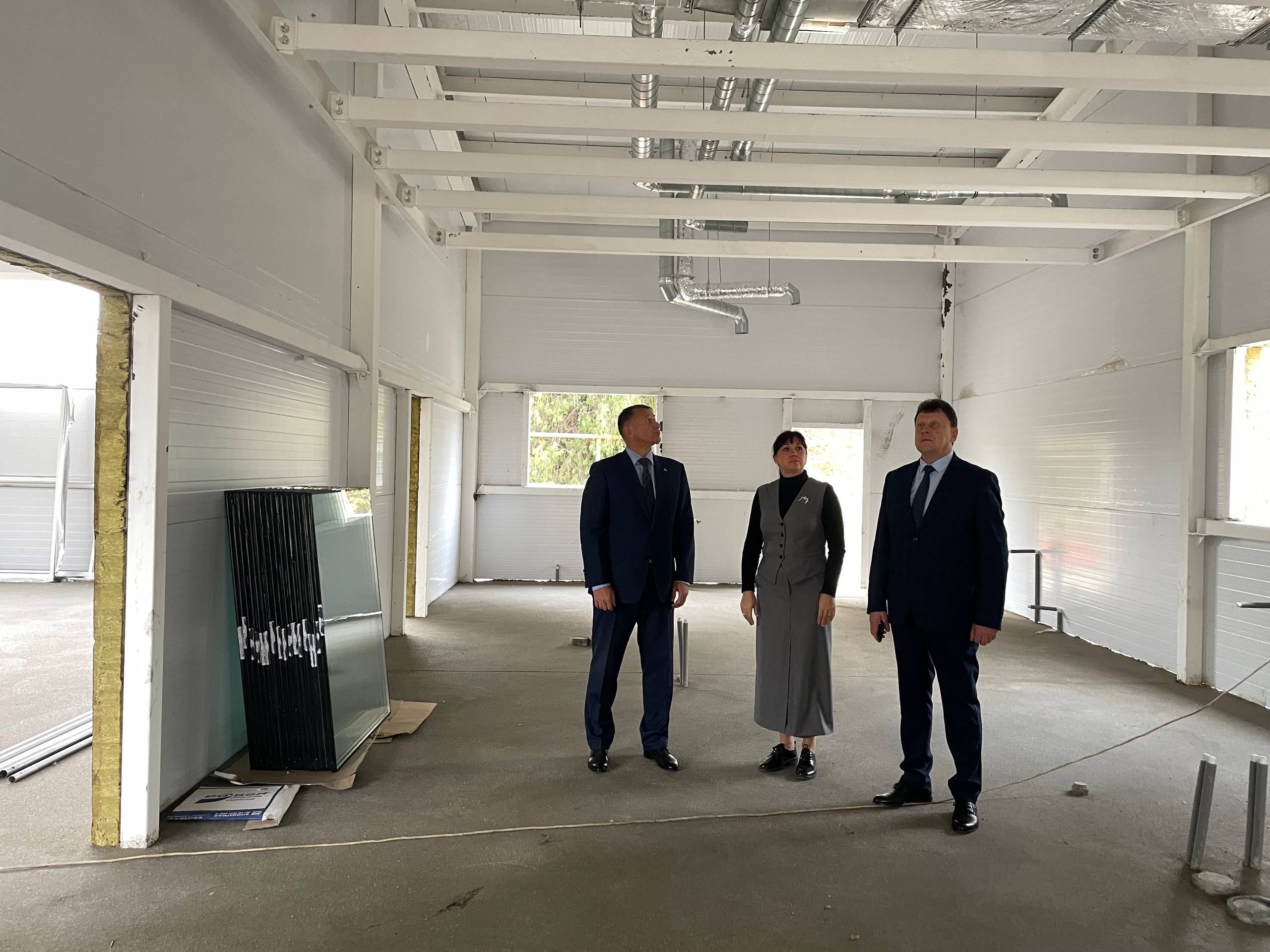 Василий Телиженко: В 2025 году Глава Республики Крым Сергей Аксенов анонсировал строительство в Республике физкультурно-оздоровительных комплексов Василий Телиженко: В 2025 году Глава Республики Крым Сергей Аксенов анонсировал строительство в Республике физкультурно-оздоровительных комплексов