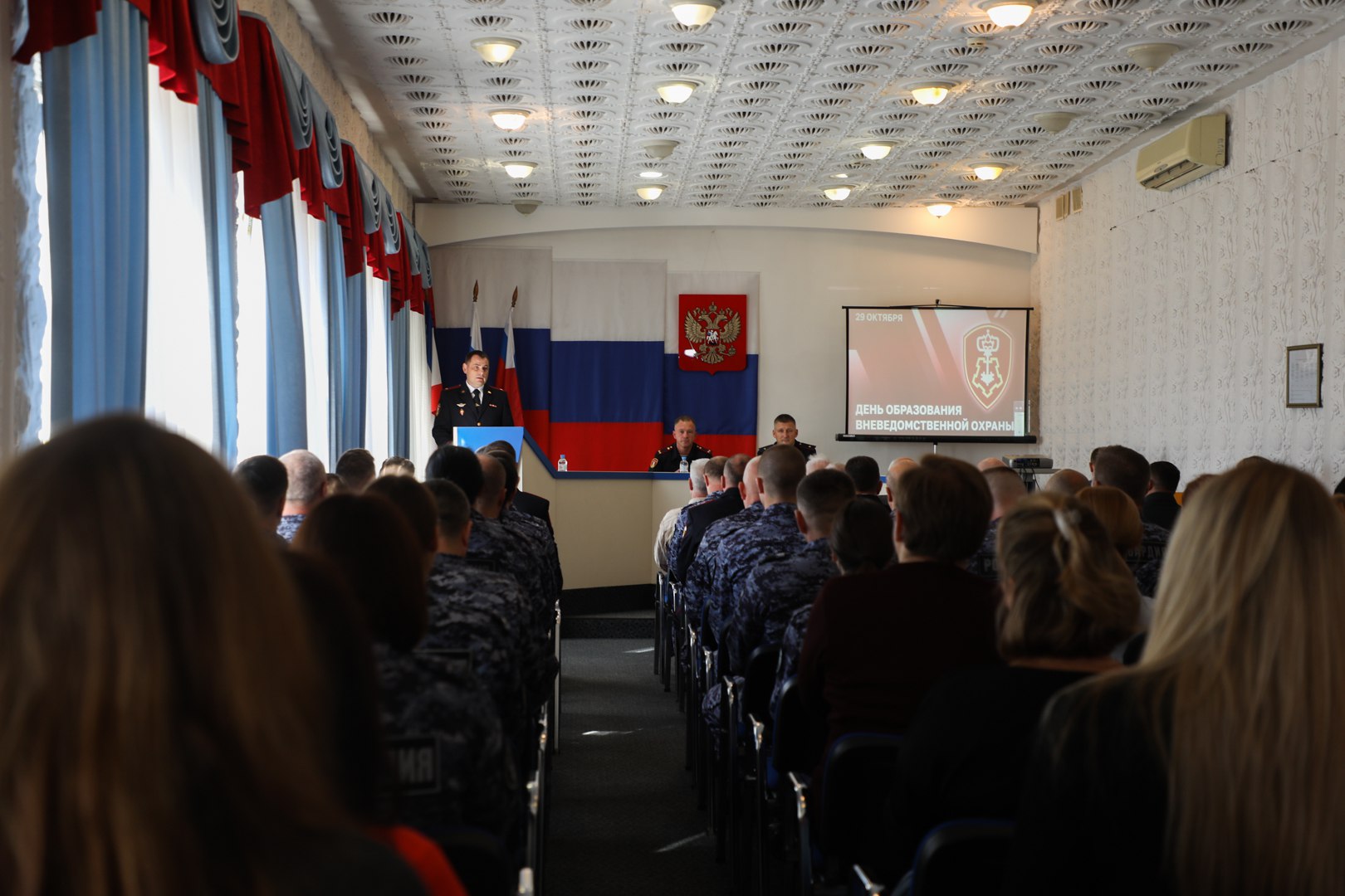 Подразделения вневедомственной охраны Росгвардии отметили профессиональный праздник в Крыму Подразделения вневедомственной охраны Росгвардии отметили профессиональный праздник в Крыму