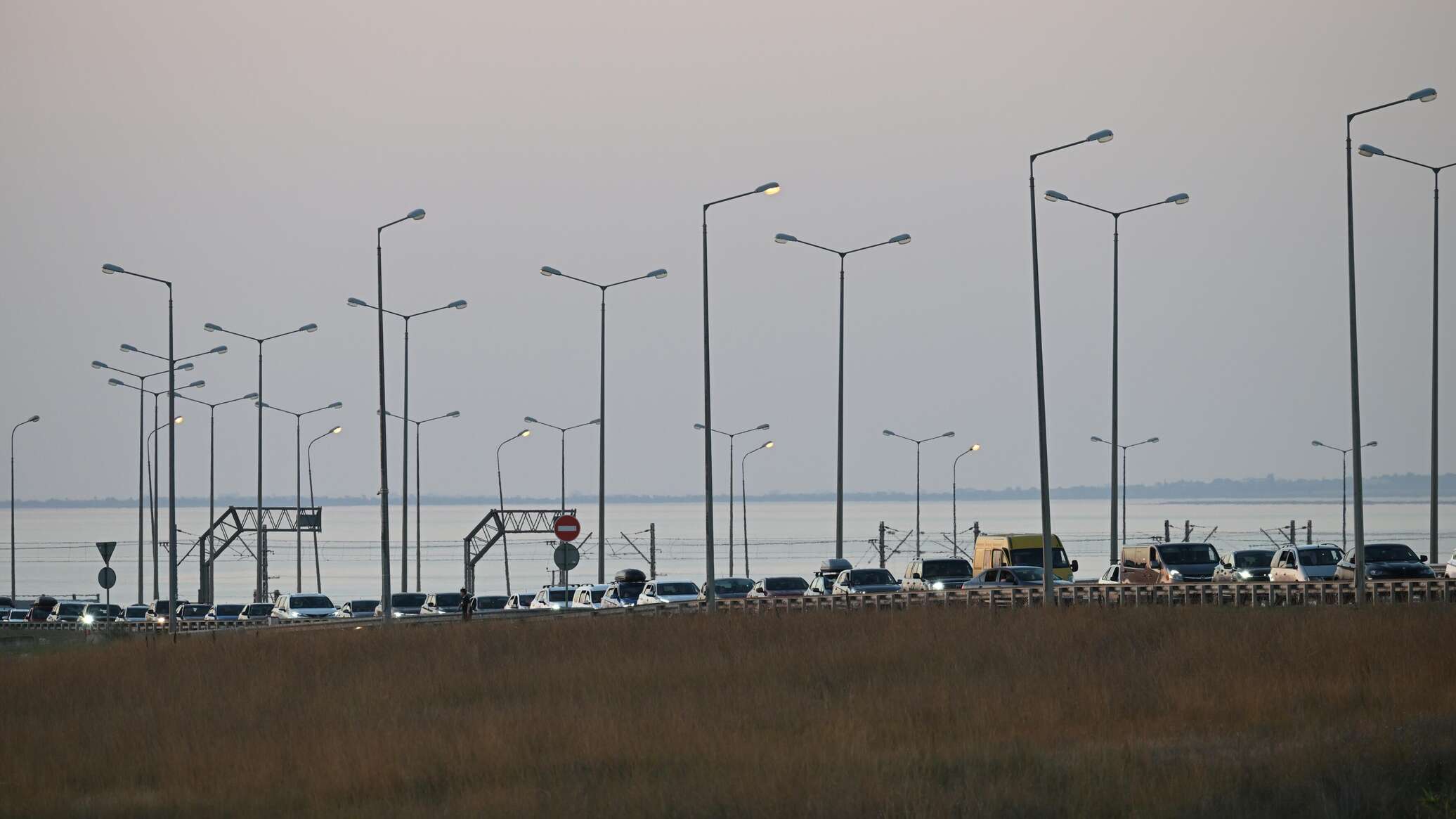 Новые ограничения на Крымском мосту: кому запретят проезд