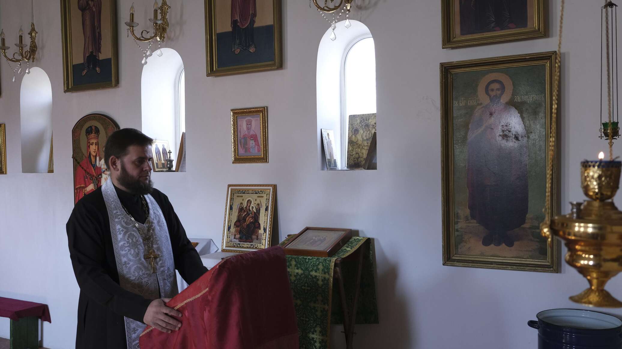 Тепло божьего дома – в Керчи прихожане ремонтируют кровлю храма