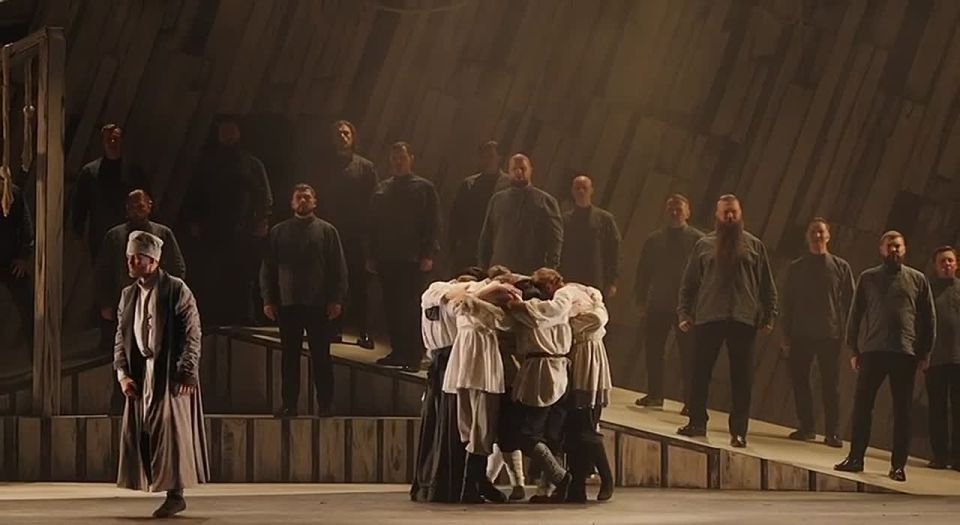 Михаил Развожаев: Севастопольский балет покоряет Санкт-Петербург