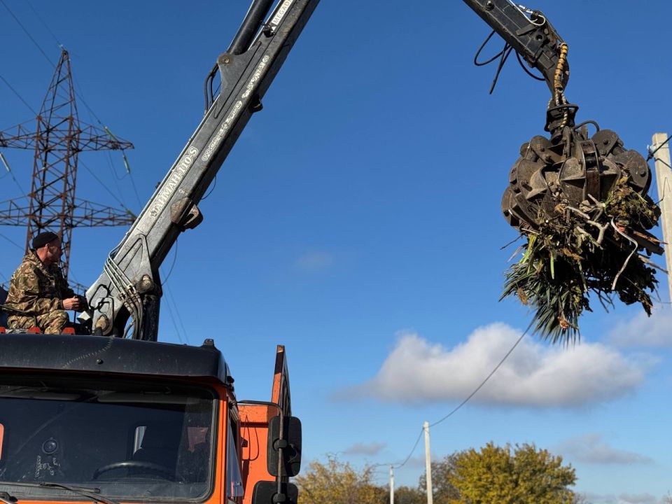 Олег Каторгин: В Керчи продолжается плановая работа по ликвидации несанкционированных свалок Олег Каторгин: В Керчи продолжается плановая работа по ликвидации несанкционированных свалок